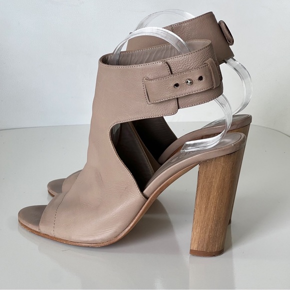 Vince Addie Open-Toe Buckle-Back Sandal Taupe Wood Block Heel Size 8.5 - Picture 7 of 13